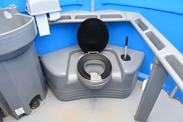 Best Portable bathroom rental  in Meadowood, PA